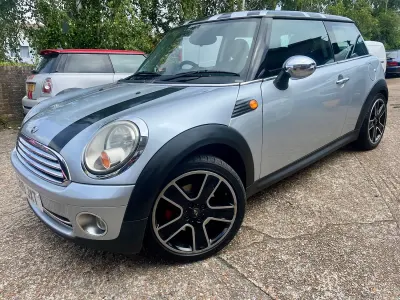 Used Mini Cooper Hatch 122 HP (89 kW) 2010 Silver Hatchback