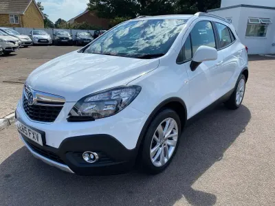Used Vauxhall Mokka 115 HP (84 kW) 2015 White SUV