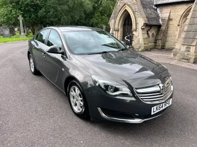 Used Vauxhall Insignia Design Edition 163 HP (119 kW) 2014 Grey Hatchback