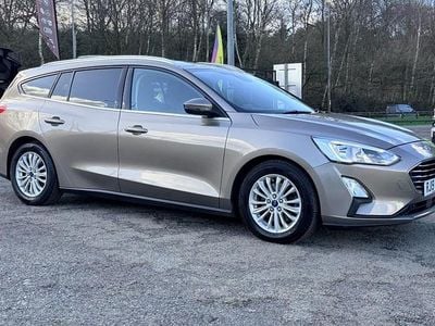 Used Ford Focus Titanium 120 HP (88 kW) 2019 Silver Estate