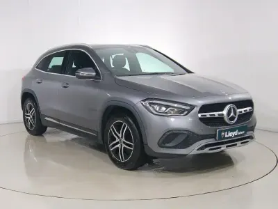 Käytetty Mercedes GLA200 163 HP (119 kW) 2020 Harmaa Katumaasturi