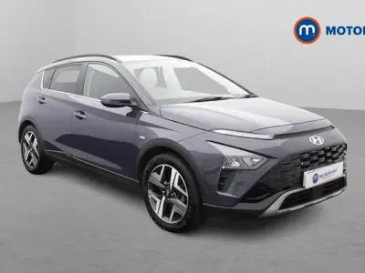 Begagnad Hyundai Bayon Premium 120 HK (88 kW) 2024 Grå SUV