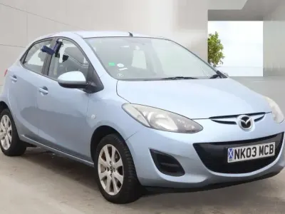 Used Mazda 2 102 HP (75 kW) 2013 Blue Hatchback