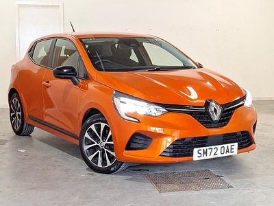 Used Renault Clio V Evolution 145 HP (106 kW) 2023 Orange Hatchback