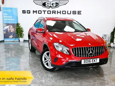 Used Mercedes GLA200 136 HP (100 kW) 2016 Red SUV