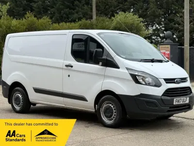 Used Ford Transit Custom 105 HP (77 kW) 2017 White Van