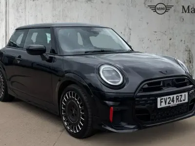 Usado Mini Cooper Sport 204 CV (150 kW) 2024 Negro Utilitario