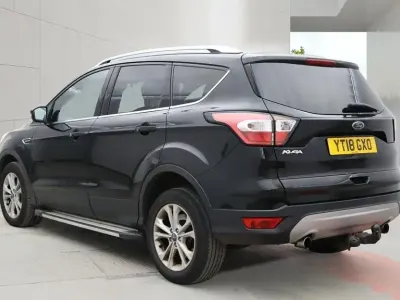 Begagnad Ford Kuga Titanium 2018 Svart SUV