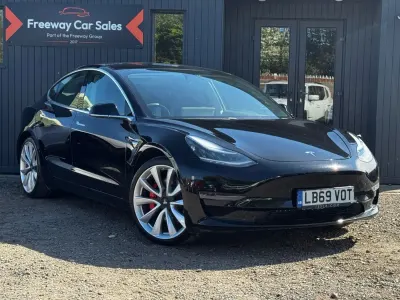 Używany Tesla Model 3 Performance 461 kW (627 KM) 2019 Czarny Sedan/Limuzyna