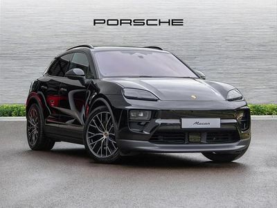 Black Used 2025 Porsche Macan SUV | £79,995