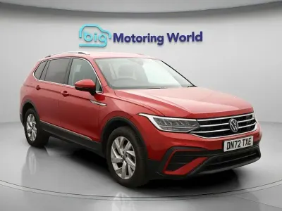 Begagnad VW Tiguan S 150 HK (110 kW) 2022 Röd SUV