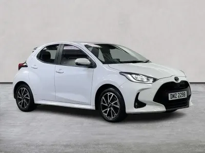 Used Toyota Yaris Design 116 HP (85 kW) 2024 White Hatchback