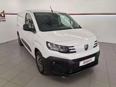 Second-hand Peugeot Partner S 131 CP (96 kW) 2024 Alb Monovolum