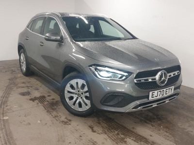 Usado Mercedes GLA200 163 HP (119 kW) 2020 Cinzento SUV