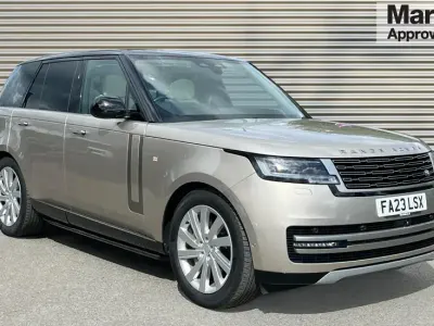 Used Land Rover Range Rover SE 350 HP (257 kW) 2023 Gold SUV