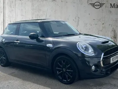 Usado Mini Cooper S Chili 192 HP (141 kW) 2018 Cinzento Citadino