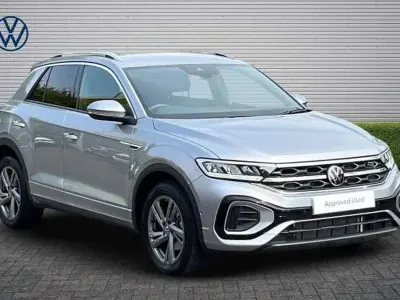 Usado VW T-Roc 148 HP (108 kW) 2025 SUV