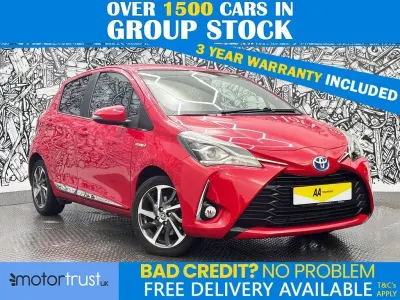Used Toyota Yaris 100 HP (73 kW) 2018 Red Hatchback