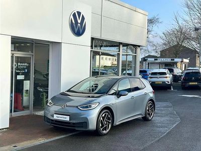 Blue Used 2022 VW ID.3 Pro Hatchback | £14,499 (Fair price)