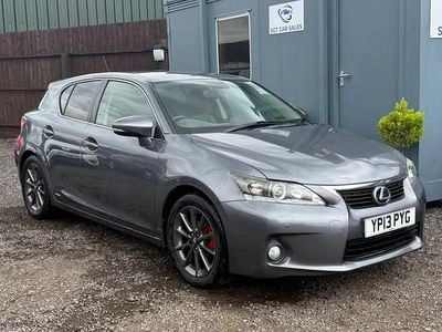 Lexus CT200h