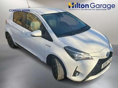 Used Toyota Yaris Hybrid Design 2018 White Hatchback