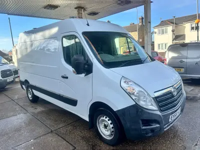 Used Vauxhall Movano 130 HP (95 kW) 2016 White MPV