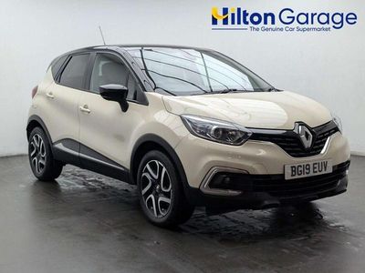 Used Renault Captur Iconic 90 HP (66 kW) 2019 Cream/black SUV