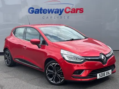 Used Renault Clio Signature 2018 Red Hatchback
