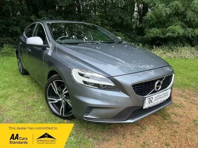 Used Volvo V40 R-Design Pro 120 HP (88 kW) 2017 Grey Hatchback
