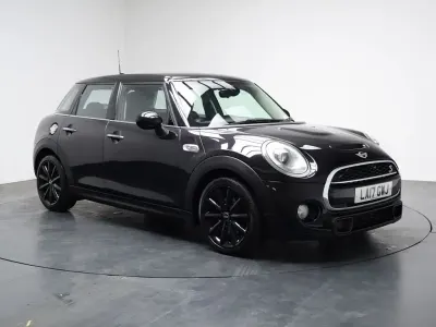 Used Mini Cooper SD Hatch 170 HP (125 kW) 2017 Black Hatchback