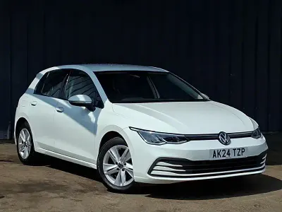 Used VW Golf VIII Life 150 HP (110 kW) 2024 White Hatchback