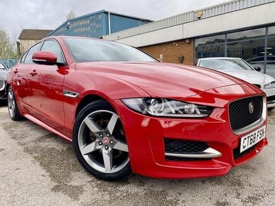 Used Jaguar XE R-Sport 180 HP (132 kW) 2018 Red Sedan