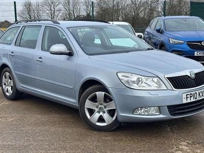 Blue Used 2010 Skoda Octavia Elegance Estate | £2,688 (Super price)