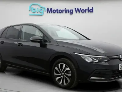 Używany VW Golf VIII Active 131 KM (96 kW) 2021 Czarny Hatchback