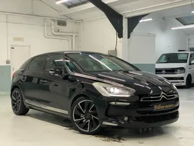 Begagnad Citroën DS5 160 HK (117 kW) 2013 Svart Halvkombi