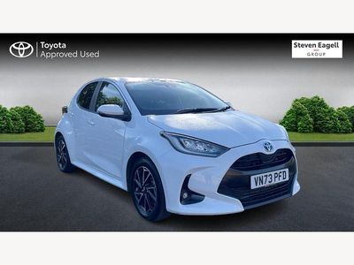 Used Toyota Yaris Hybrid Design 2023 White Hatchback