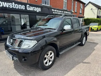 Used Nissan Navara Tekna 2013 Black Pickup