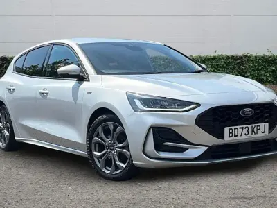 Used Ford Focus ST-Line 125 HP (91 kW) 2023 Silver Hatchback