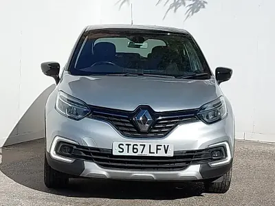 Second-hand Renault Captur Dynamique 110 CP (80 kW) 2017 Argintiu SUV