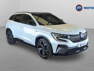 Used Renault Austral Iconic Esprit Alpine 200 HP (147 kW) 2023 White SUV