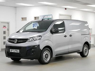 Used Vauxhall Vivaro Edition 100 HP (73 kW) 2023 Grey MPV