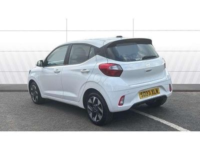 Used Hyundai i10 Advanced 67 HP (49 kW) 2023 White Hatchback
