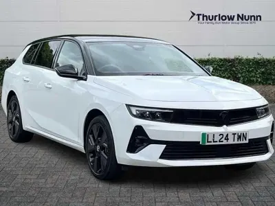 Begagnad Vauxhall Astra 114 kW (156 HK) 2024 Kombi