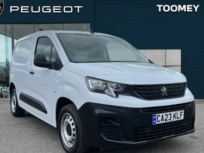Used Peugeot Partner Premium 102 HP (75 kW) 2023 White MPV