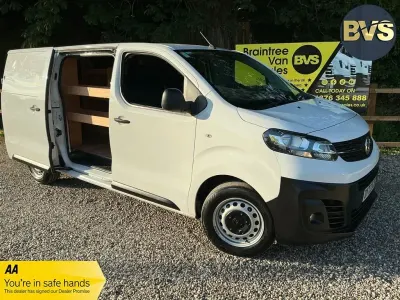 Used Vauxhall Vivaro S 100 HP (73 kW) 2022 White MPV