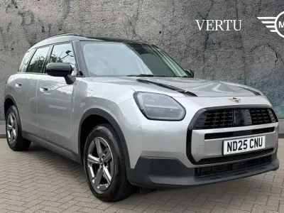 Używany Mini Countryman Classic 170 KM (125 kW) 2025 Srebrny SUV