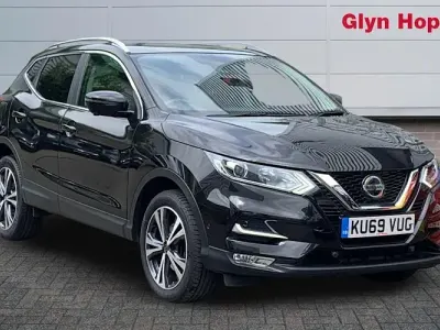 Used Nissan Qashqai N-Connecta 140 HP (102 kW) 2020 Black SUV
