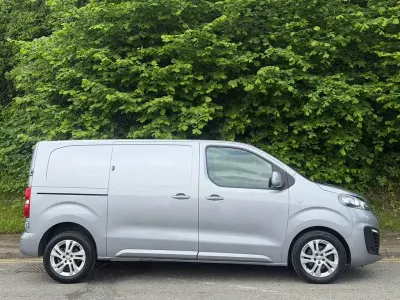 Used Vauxhall Vivaro Elite 150 HP (110 kW) 2020 Grey MPV