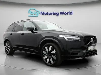 Begagnad Volvo XC90 Plus 455 HK (334 kW) 2024 Svart SUV
