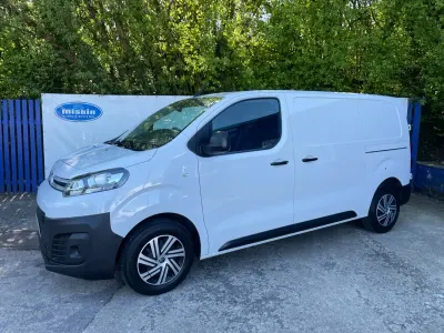 Używany Citroën Dispatch 2023 Biały Minivan
